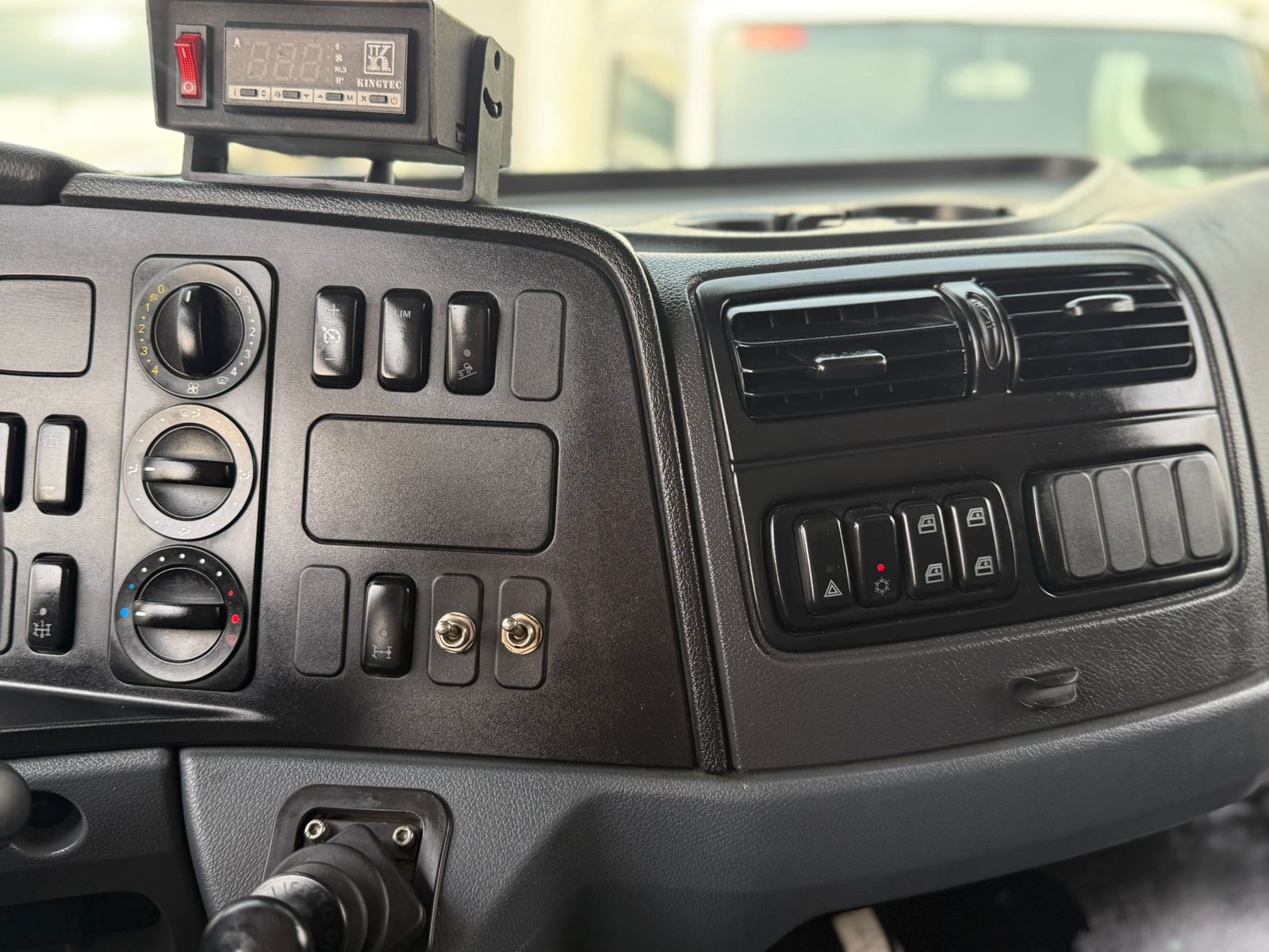 fbcae936-e93b-4163-9e82-629514a22868