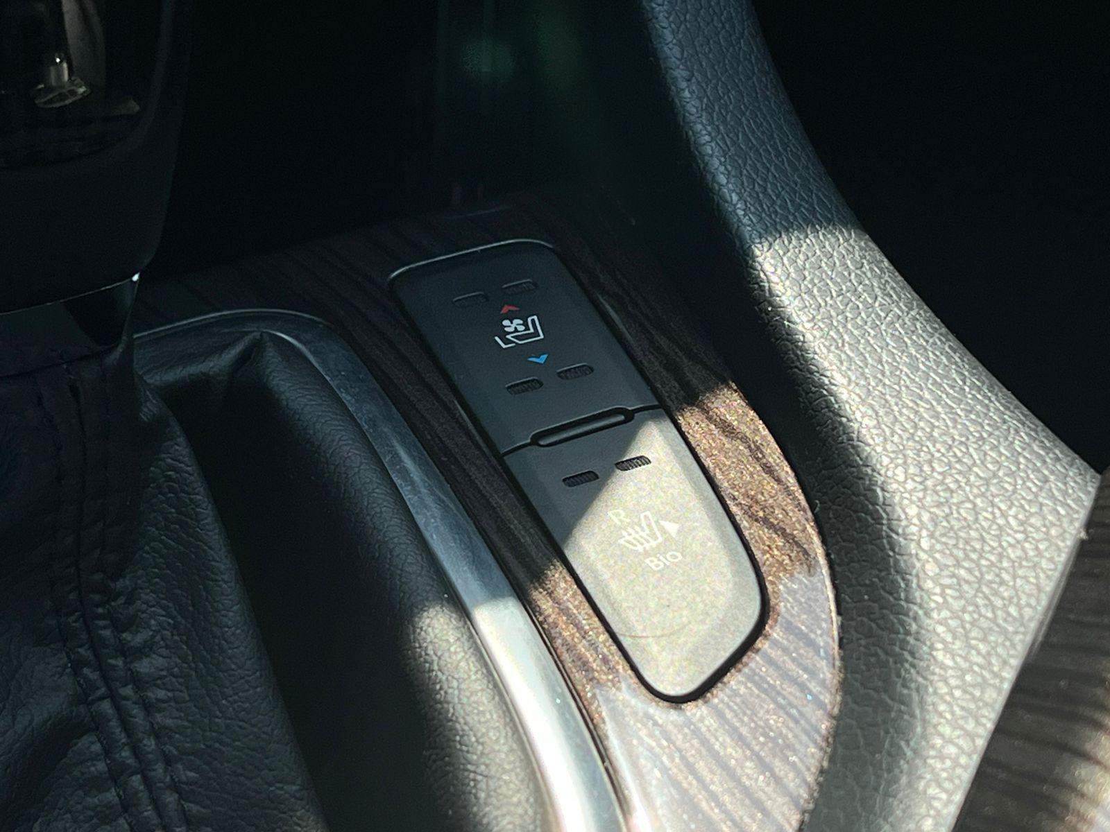 50e939eb-d7f8-4aea-b5d1-766bd1ec094c