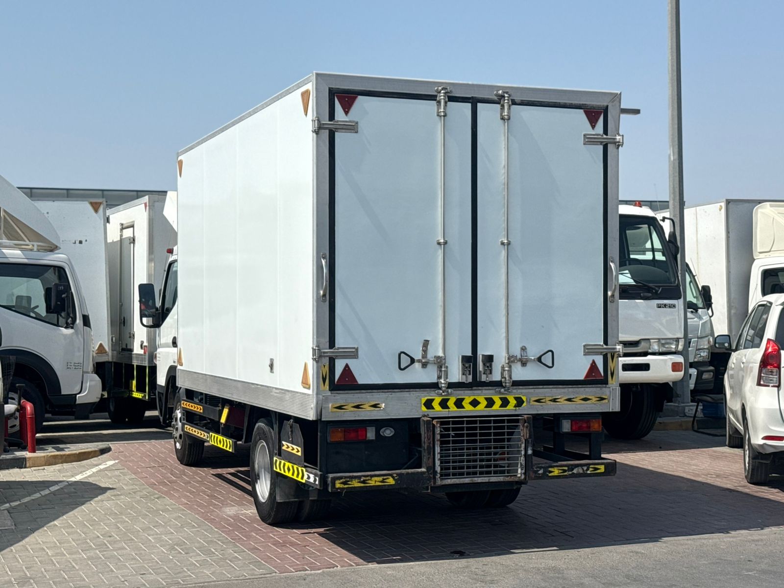 a7b56eef-3a46-4cbb-bb49-f6cec894115a