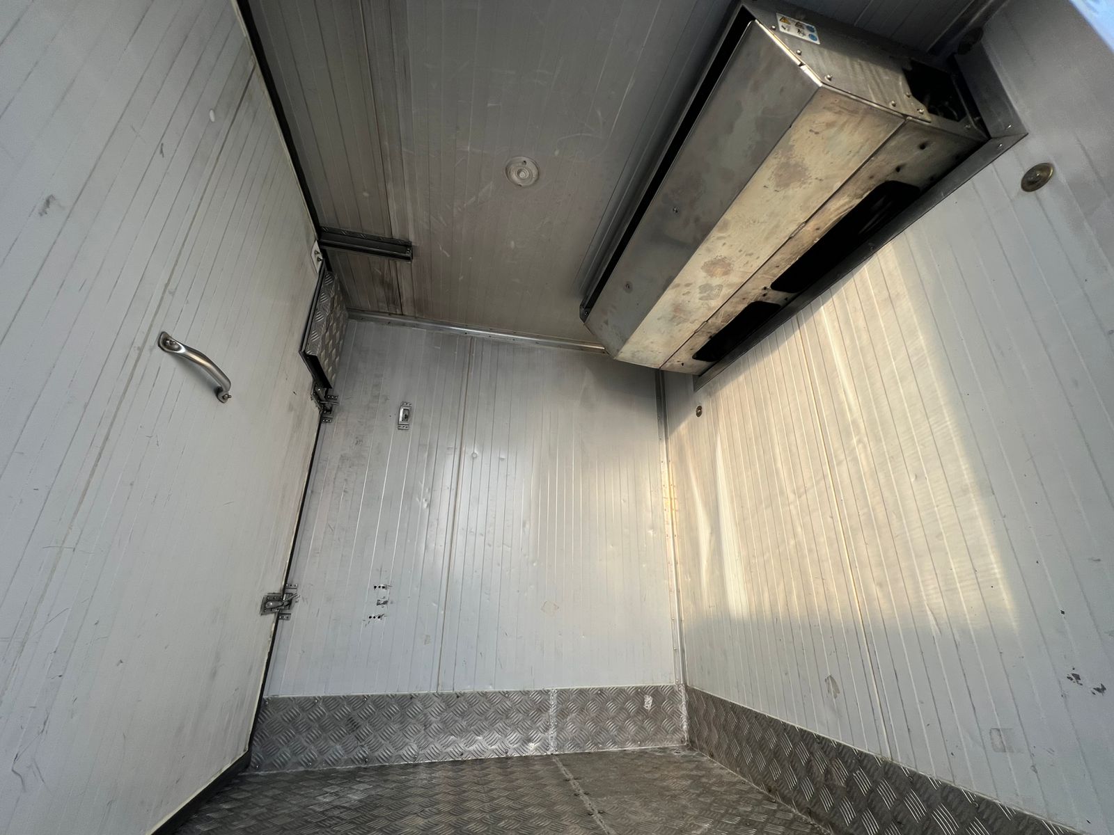 2a40f46e-40bf-47c4-8de5-b6541c6feee1