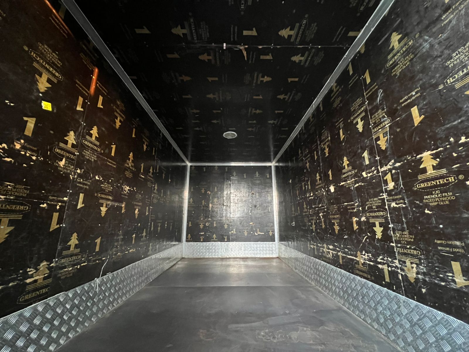 903cdd83-b954-467d-afe3-9b3a01e59f3b